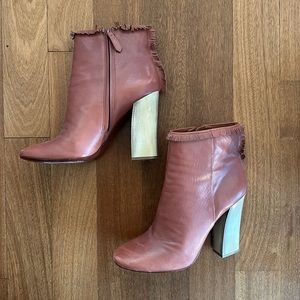 Beautiful leather Tory Burch high heeled booties